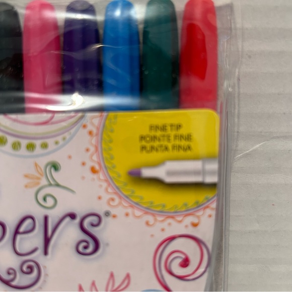 TULIP 20 pcs fine tip permanent fabric markers - Picture 7 of 13